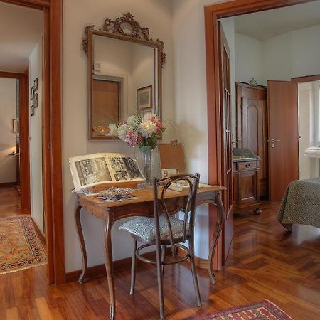 Rent Rooms Filomena E Francesca 로마 외부 사진