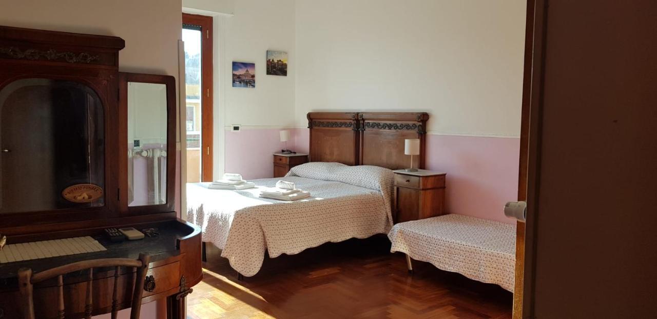 Rent Rooms Filomena E Francesca 로마 외부 사진