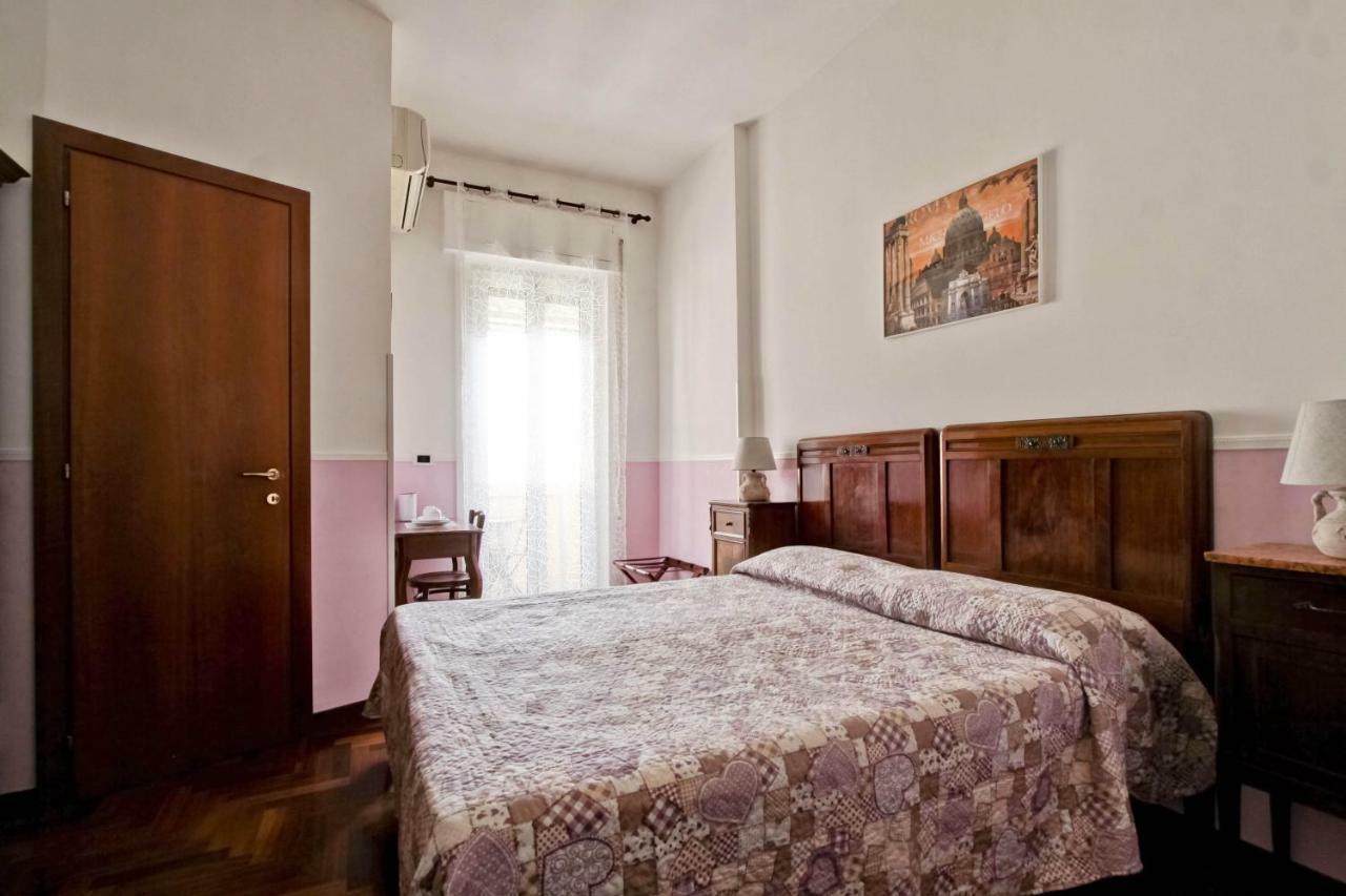 Rent Rooms Filomena E Francesca 로마 외부 사진
